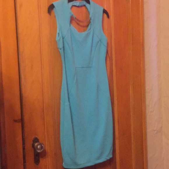 Dress - Picture 3 of 3